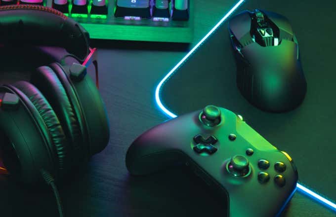 gaming-mouse-controller - Online Tech Tips Controller Vs Mouse and Keyboard For Aiming image - gaming-mouse-controller